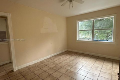 Casa en alquiler en Miami, Florida, 2 dormitorios, 148.27 m2 № 1991100 - foto 7