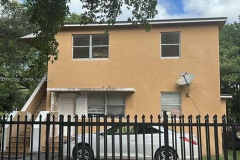 Casa en alquiler en Miami, Florida, 2 dormitorios, 148.27 m2 № 1991100 - foto 9