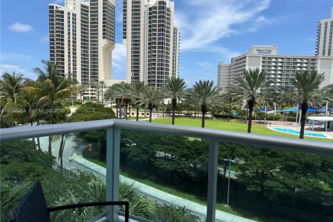Copropriété à louer à Sunny Isles Beach, Floride: 1 chambre, 93.37 m2 № 2169121 - photo 5