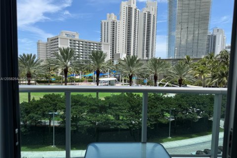 Copropriété à louer à Sunny Isles Beach, Floride: 1 chambre, 93.37 m2 № 2169121 - photo 4