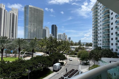 Copropriété à louer à Sunny Isles Beach, Floride: 1 chambre, 93.37 m2 № 2169121 - photo 3