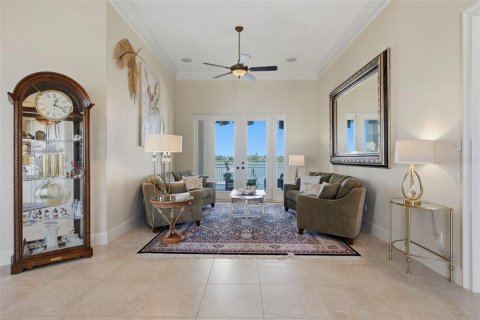 Villa ou maison à vendre à Saint Petersburg, Floride: 5 chambres, 464.51 m2 № 2422669 - photo 6