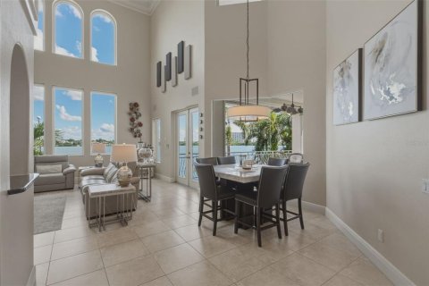 Villa ou maison à vendre à Saint Petersburg, Floride: 5 chambres, 464.51 m2 № 2422669 - photo 20