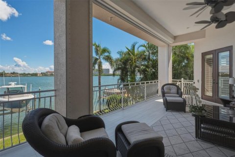 Villa ou maison à vendre à Saint Petersburg, Floride: 5 chambres, 464.51 m2 № 2422669 - photo 22
