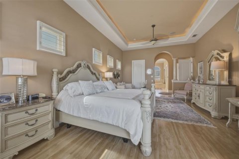 Villa ou maison à vendre à Saint Petersburg, Floride: 5 chambres, 464.51 m2 № 2422669 - photo 28