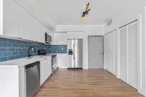 Купить коммерческую недвижимость в Майами, Флорида 1021.92м2, № 2048535 - фото 17