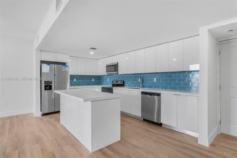 Купить коммерческую недвижимость в Майами, Флорида 1021.92м2, № 2048535 - фото 24