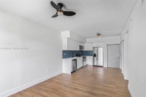 Купить коммерческую недвижимость в Майами, Флорида 1021.92м2, № 2048535 - фото 15