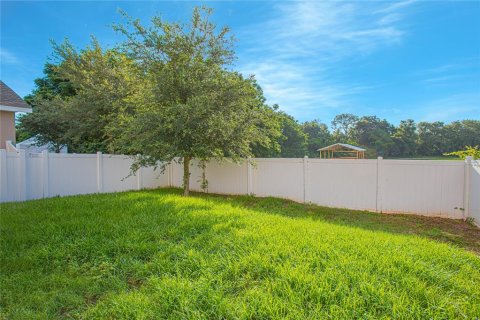 Villa ou maison à vendre à Fruitland Park, Floride: 3 chambres, 157.93 m2 № 1250964 - photo 5