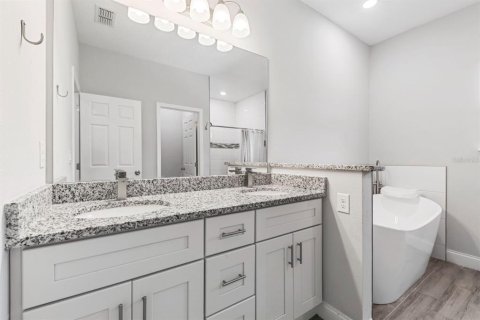 House in Kissimmee, Florida 4 bedrooms, 154.03 sq.m. № 2308136 - photo 22
