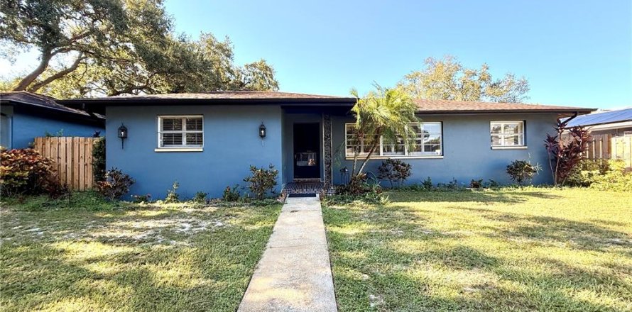 Casa en Palm Harbor, Florida 4 dormitorios, 209.77 m2 № 1918884