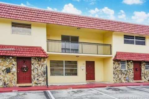 Adosado en venta en Davie, Florida, 3 dormitorios, 133.78 m2 № 1804514 - foto 1