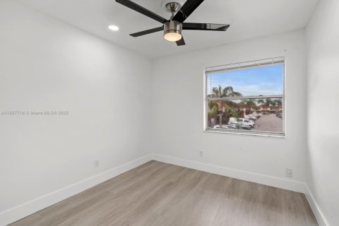 Adosado en venta en Davie, Florida, 3 dormitorios, 133.78 m2 № 1804514 - foto 14