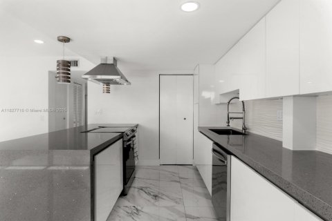 Adosado en venta en Davie, Florida, 3 dormitorios, 133.78 m2 № 1804514 - foto 15