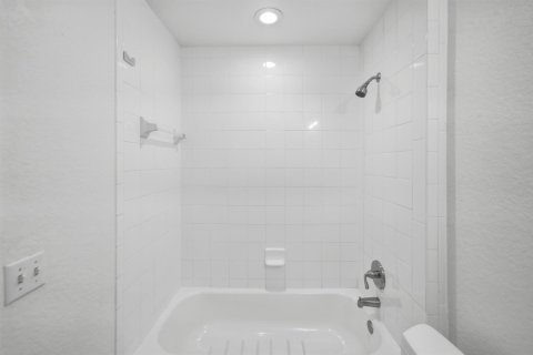 Copropriété à vendre à Stuart, Floride: 3 chambres, 107.49 m2 № 2083571 - photo 21