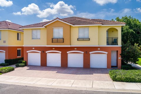 Copropriété à vendre à Stuart, Floride: 3 chambres, 107.49 m2 № 2083571 - photo 2