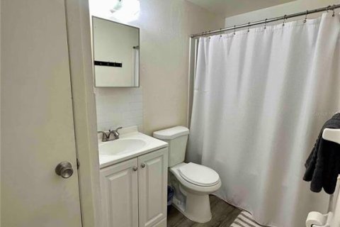 Commercial property in Pinellas Park, Florida 4 bedrooms, 115.38 sq.m. № 2377829 - photo 9