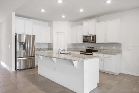 Casa en venta en Zephyrhills, Florida, 4 dormitorios, 190.08 m2 № 1831711 - foto 8