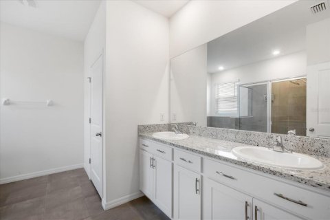 Casa en venta en Zephyrhills, Florida, 4 dormitorios, 190.08 m2 № 1831711 - foto 15