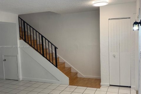 Снять в аренду таунхаус в Дейви, Флорида 3 спальни, 130.06м2, № 2029025 - фото 6