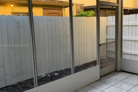 Снять в аренду таунхаус в Дейви, Флорида 3 спальни, 130.06м2, № 2029025 - фото 19