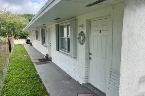 Commercial property in Dania Beach, Florida 179.77 sq.m. № 2179587 - photo 2