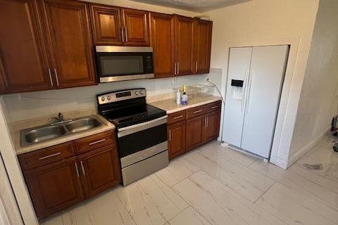 Commercial property in Dania Beach, Florida 179.77 sq.m. № 2179587 - photo 16