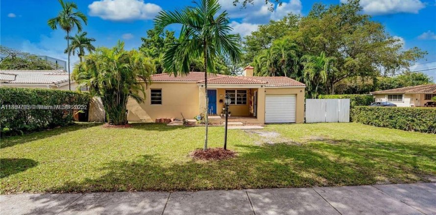 Villa ou maison à Miami Springs, Floride 3 chambres, 78.04 m2 № 1889052