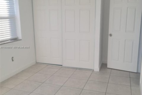 Apartment in Hollywood, Florida 1 bedroom № 1994042 - photo 7