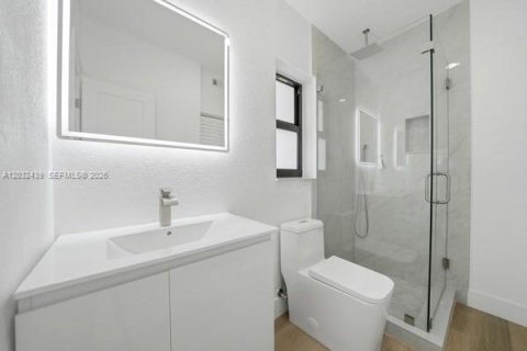 House in Miami Gardens, Florida 3 bedrooms, 80.27 sq.m. № 2242433 - photo 7