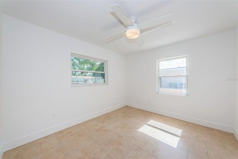 Casa en venta en Tampa, Florida, 3 dormitorios, 165.18 m2 № 1919347 - foto 25