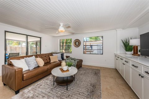Casa en venta en Tampa, Florida, 3 dormitorios, 165.18 m2 № 1919347 - foto 14