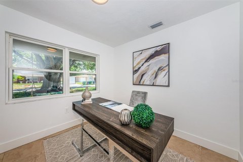 Casa en venta en Tampa, Florida, 3 dormitorios, 165.18 m2 № 1919347 - foto 28