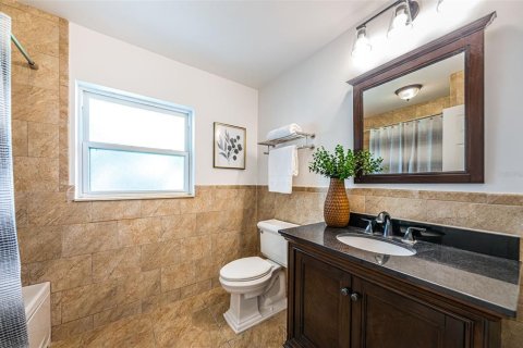 Casa en venta en Tampa, Florida, 3 dormitorios, 165.18 m2 № 1919347 - foto 26