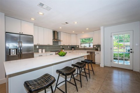 Casa en venta en Tampa, Florida, 3 dormitorios, 165.18 m2 № 1919347 - foto 8
