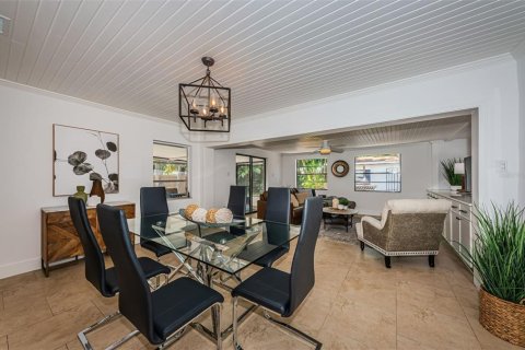 Casa en venta en Tampa, Florida, 3 dormitorios, 165.18 m2 № 1919347 - foto 12