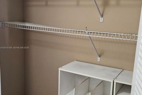 Снять в аренду кондоминиум в Майами-Бич, Флорида 2 спальни, 92.9м2, № 2085243 - фото 15
