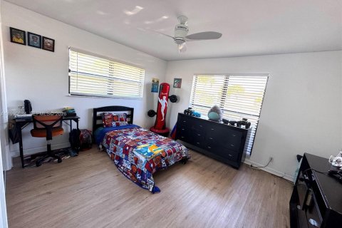 House in Tamarac, Florida 3 bedrooms, 192.59 sq.m. № 2052176 - photo 21