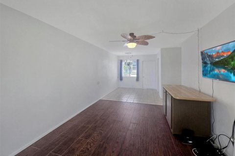 Condominio en alquiler en Bradenton, Florida, 1 dormitorio, 53.51 m2 № 1852655 - foto 4