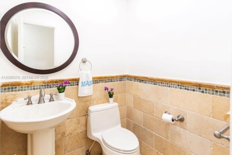 Touwnhouse à vendre à Miami, Floride: 3 chambres, 142.6 m2 № 2395274 - photo 20