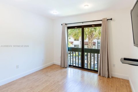 Touwnhouse à vendre à Miami, Floride: 3 chambres, 142.6 m2 № 2395274 - photo 28