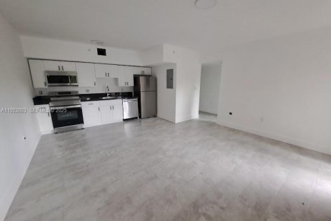 Apartment in Miami, Florida 4 bedrooms, 113.71 sq.m. № 1954273 - photo 5