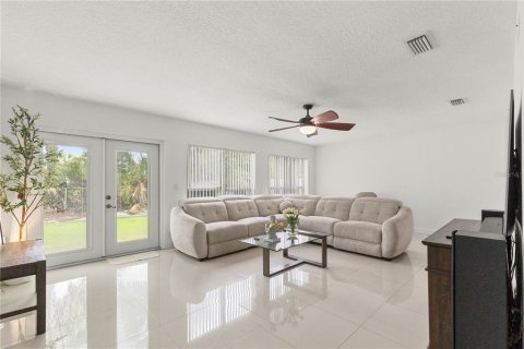 Casa en venta en Tampa, Florida, 3 dormitorios, 142.7 m2 № 2299667 - foto 26