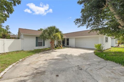 Villa ou maison à Tampa, Floride 3 chambres, 142.7 m2 № 2299667