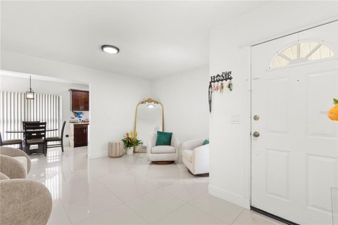 Casa en venta en Tampa, Florida, 3 dormitorios, 142.7 m2 № 2299667 - foto 14