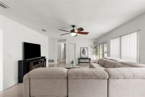 Casa en venta en Tampa, Florida, 3 dormitorios, 142.7 m2 № 2299667 - foto 24