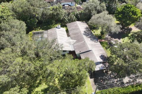 Купить виллу или дом в Майами, Флорида 5 спален, 344.48м2, № 1953084 - фото 9