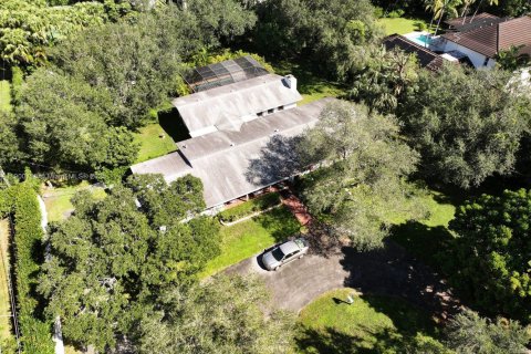 Купить виллу или дом в Майами, Флорида 5 спален, 344.48м2, № 1953084 - фото 8