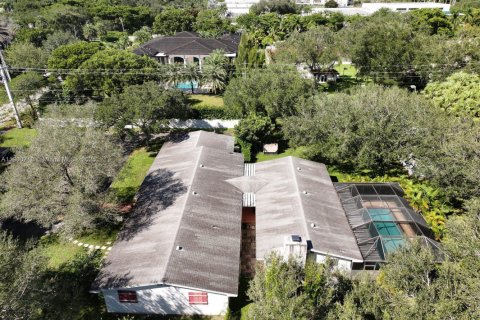 Купить виллу или дом в Майами, Флорида 5 спален, 344.48м2, № 1953084 - фото 4