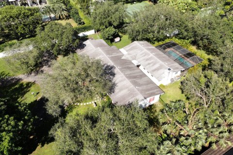 Купить виллу или дом в Майами, Флорида 5 спален, 344.48м2, № 1953084 - фото 5